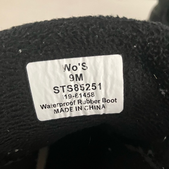 Sperry saltwater black diamond quilted shiny duck boots - Picture 4 of 5